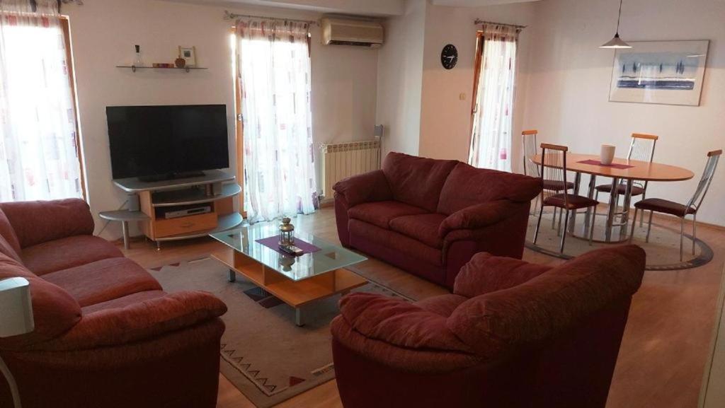 Exclusive Apartments Skopje Esterno foto
